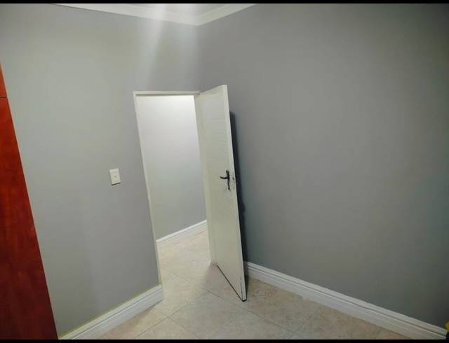 2 BEDROOM PROPERTY TO RENT IN LENASIA EXT 9
